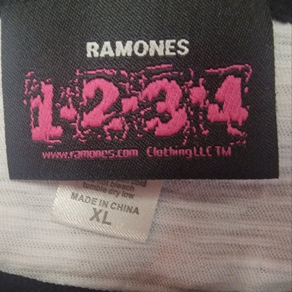Ramones T-shirt - Picture 3 of 4